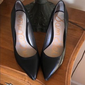 Sam Edelman Black Pointed Toe Pumps